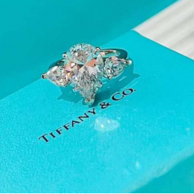 2023 Tiffany Schlumberger Ring  Platinum Diamond 109005